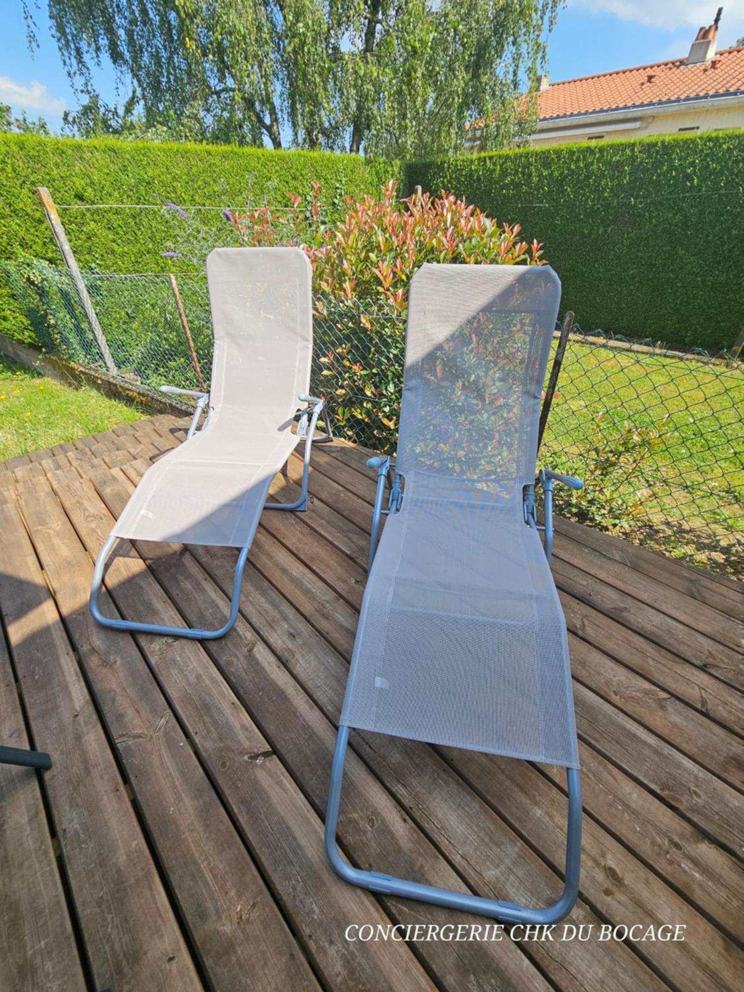 Le Petit Ecureuil Charmant Gite Jardin Terrasse Les Herbiers Exterior photo